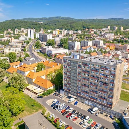 Apartmany A Studia Zamecky Park ลิทวินอฟ ภายนอก รูปภาพ